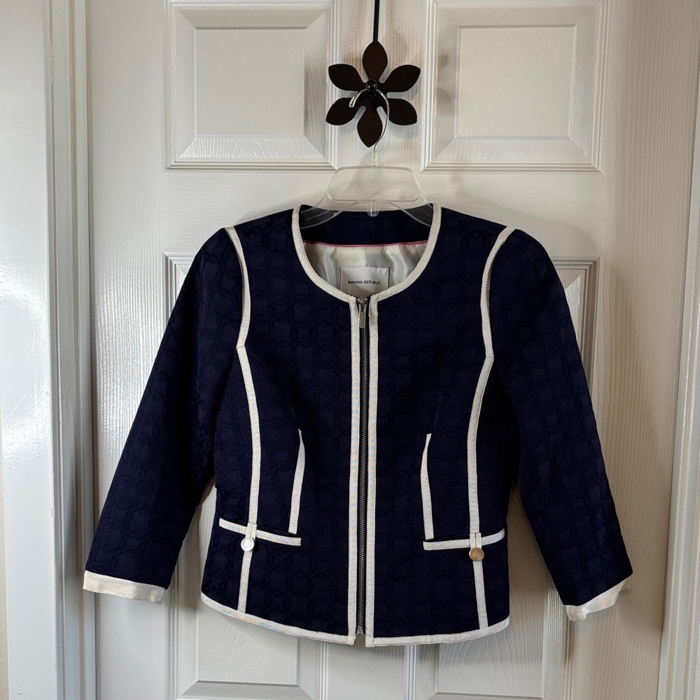 Banana Republic Navy Textured with Ivory Ribbon Trim Jacket Zip Closure EUC sz 2